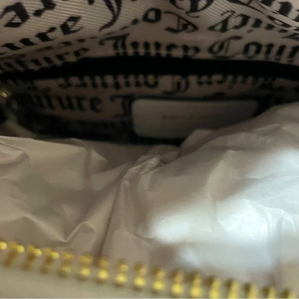 Juicy Couture - Picture 4 of 9